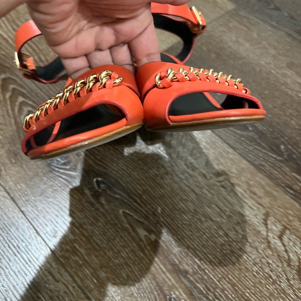Coach phoebe heel shoes with Gold Chain Details size 7.5 orange - Picture 4 of 12
